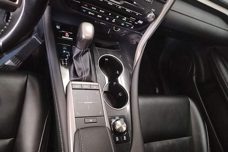 Used Lexus RX 2020 Revised Version 300 Two-Wheel Drive Elite Edition Gear Lever