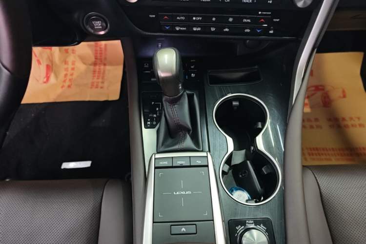 Used Lexus RX 2020 300 4x4 Elegant Edition China VI Gear Lever