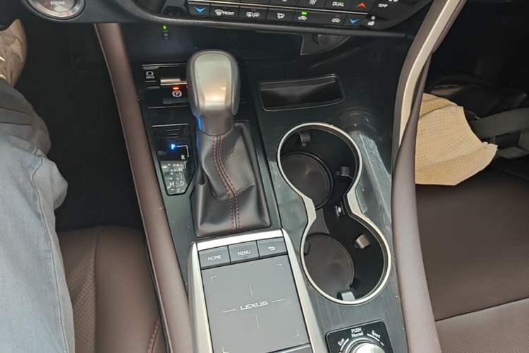 Used Lexus RX 2020 Facelifted 300 4x4 Elegant Edition Gear Lever