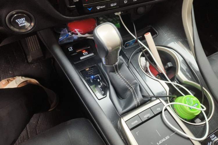 Used Lexus RX 2020 Revised Version 300 Two-Wheel Drive Elite Edition Gear Lever