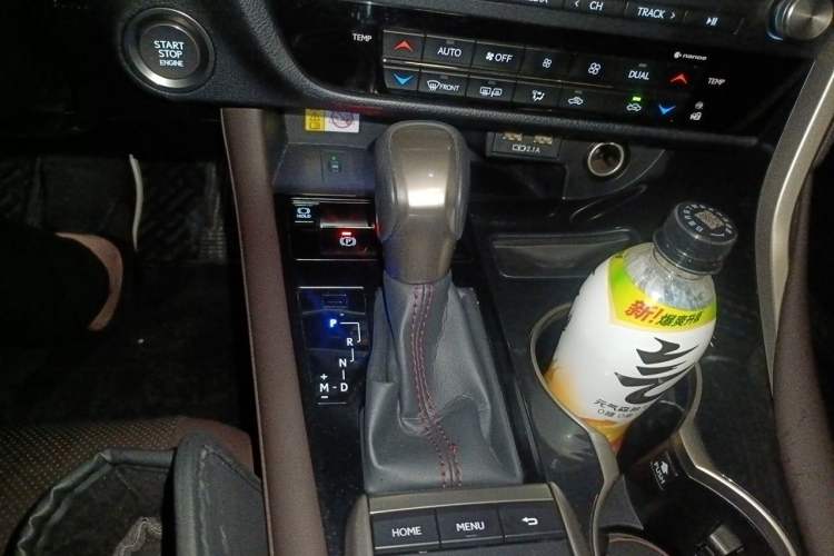 Used Lexus RX 2020 Facelifted 300 4x4 Elegant Edition Gear Lever