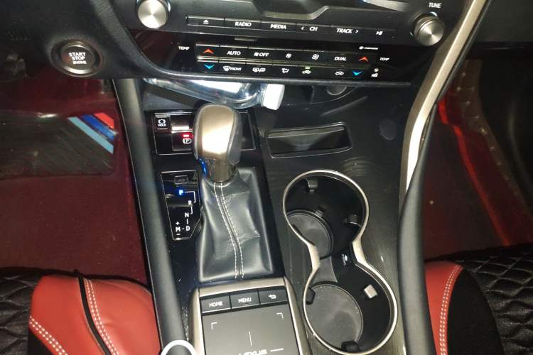 Used Lexus RX 2020 Revised Version 300 Two-Wheel Drive Elite Edition Gear Lever