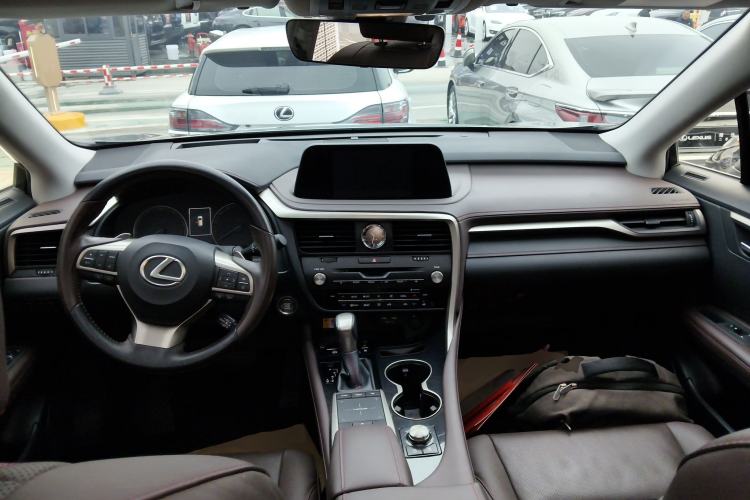 Used Lexus RX 2020 Facelifted 300 4x4 Elegant Edition Interior 2
