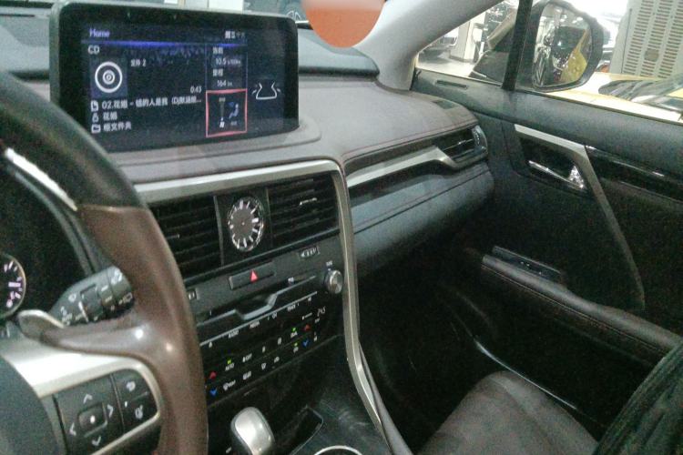 Used Lexus RX 2020 Facelifted 300 4x4 Elegant Edition Interior 2