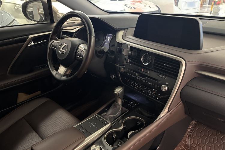 Used Lexus RX 2020 Revised Version 300 Two-Wheel Drive Comfort Edition Interior 3