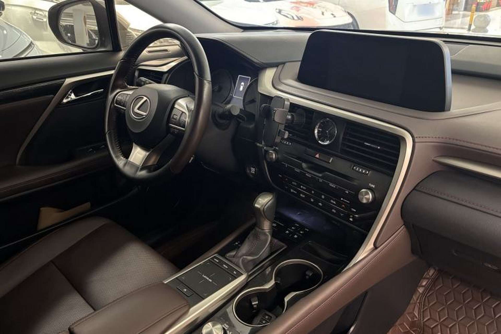 Used Lexus RX 2020 Revised Version 300 Two-Wheel Drive Comfort Edition Interior 3