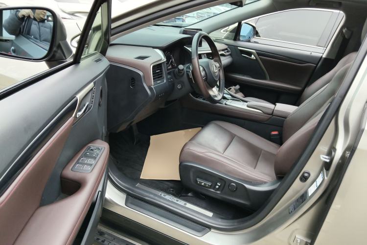 Used Lexus RX 2020 Facelifted 300 4x4 Elegant Edition Interior 3