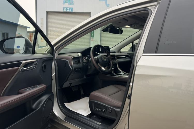 Used Lexus RX 2020 Revised Version 300 Two-Wheel Drive Comfort Edition Interior 3