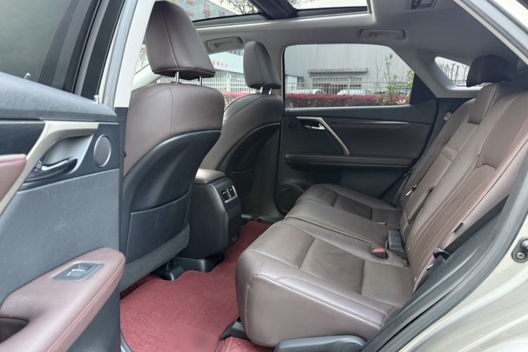 Used Lexus RX 2020 Facelifted 300 4x4 Elegant Edition Interior 5