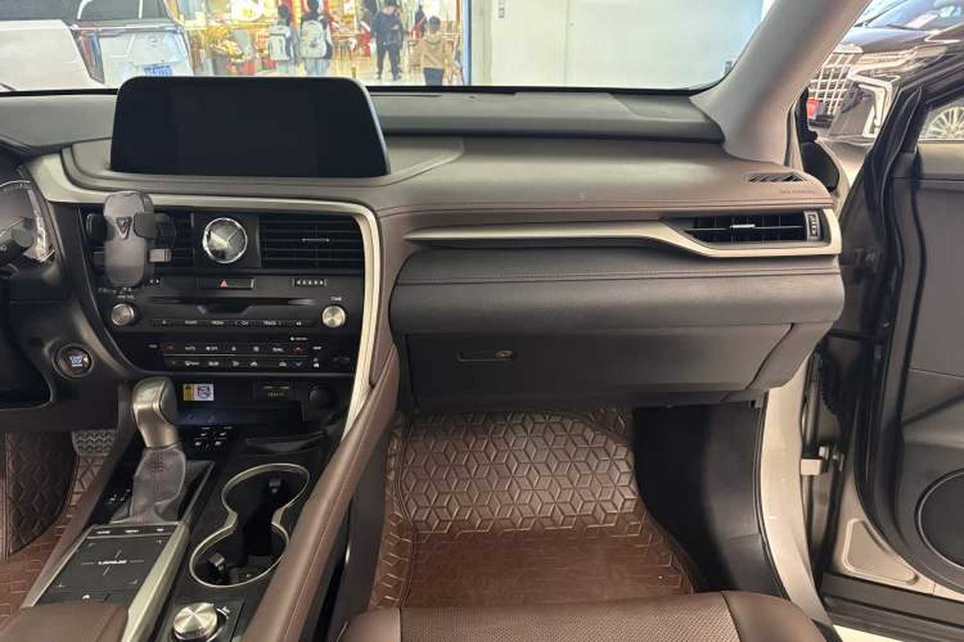 Used Lexus RX 2020 Revised Version 300 Two-Wheel Drive Comfort Edition Interior 8