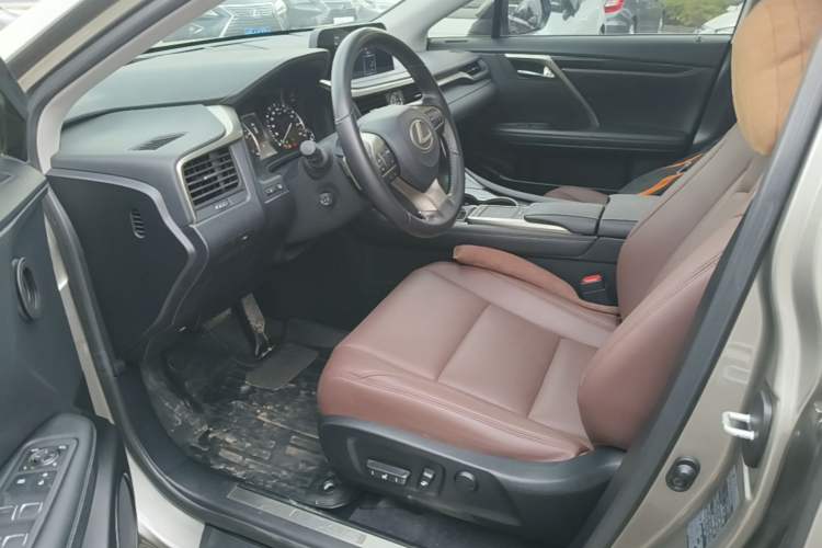 Used Lexus RX 2020 Revised Version 300 Two-Wheel Drive Elite Edition Left Front Seat