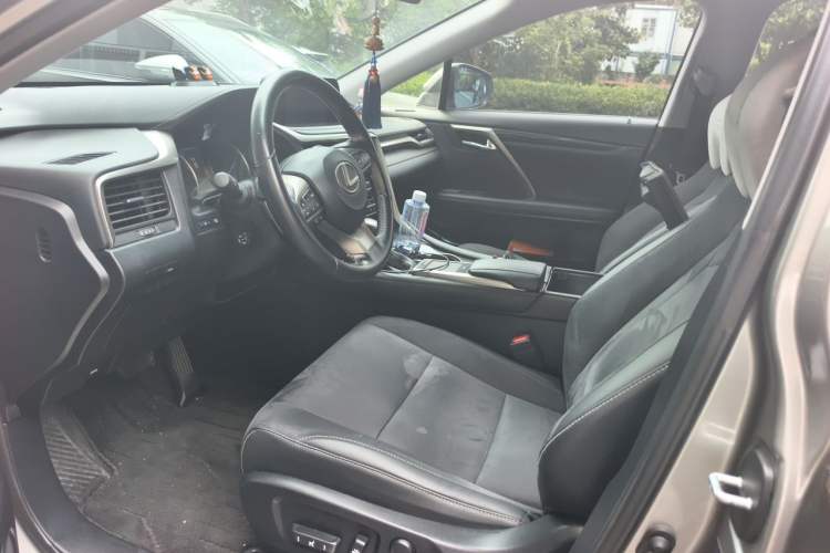 Used Lexus RX 2020 Revised Version 300 Two-Wheel Drive Elite Edition Left Front Seat
