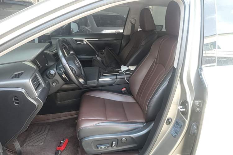 Used Lexus RX 2020 Revised Version 300 Two-Wheel Drive Elite Edition Left Front Seat
