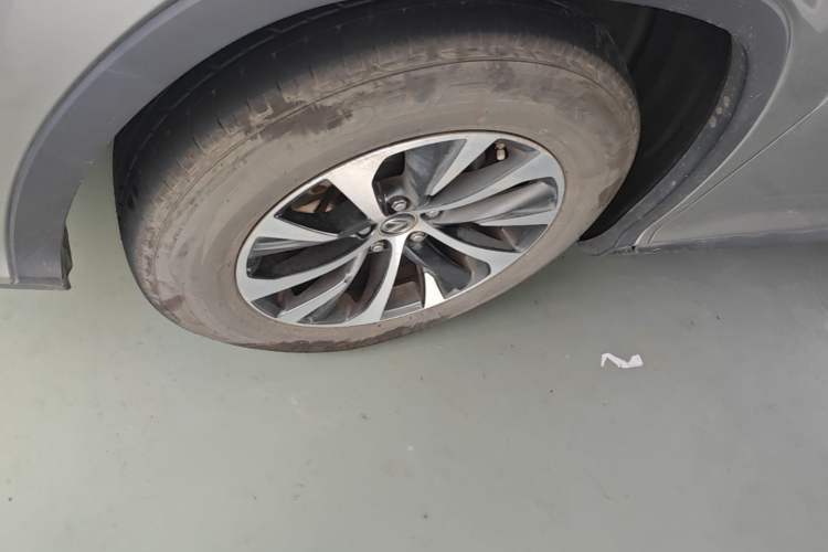 Used Lexus RX 2020 Revised Version 300 Two-Wheel Drive Elite Edition Left Front Wheel Hub