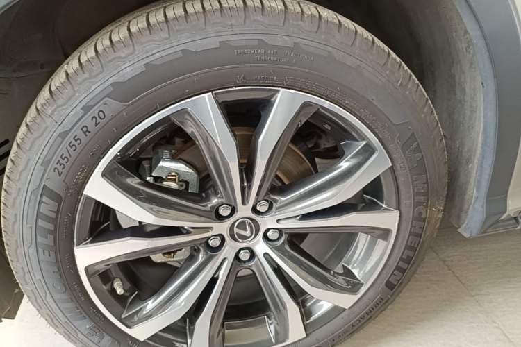 Used Lexus RX 2020 300 4x4 Elegant Edition China VI Left Front Wheel Hub