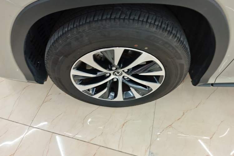 Used Lexus RX 2020 Revised Version 300 Two-Wheel Drive Elite Edition Left Front Wheel Hub