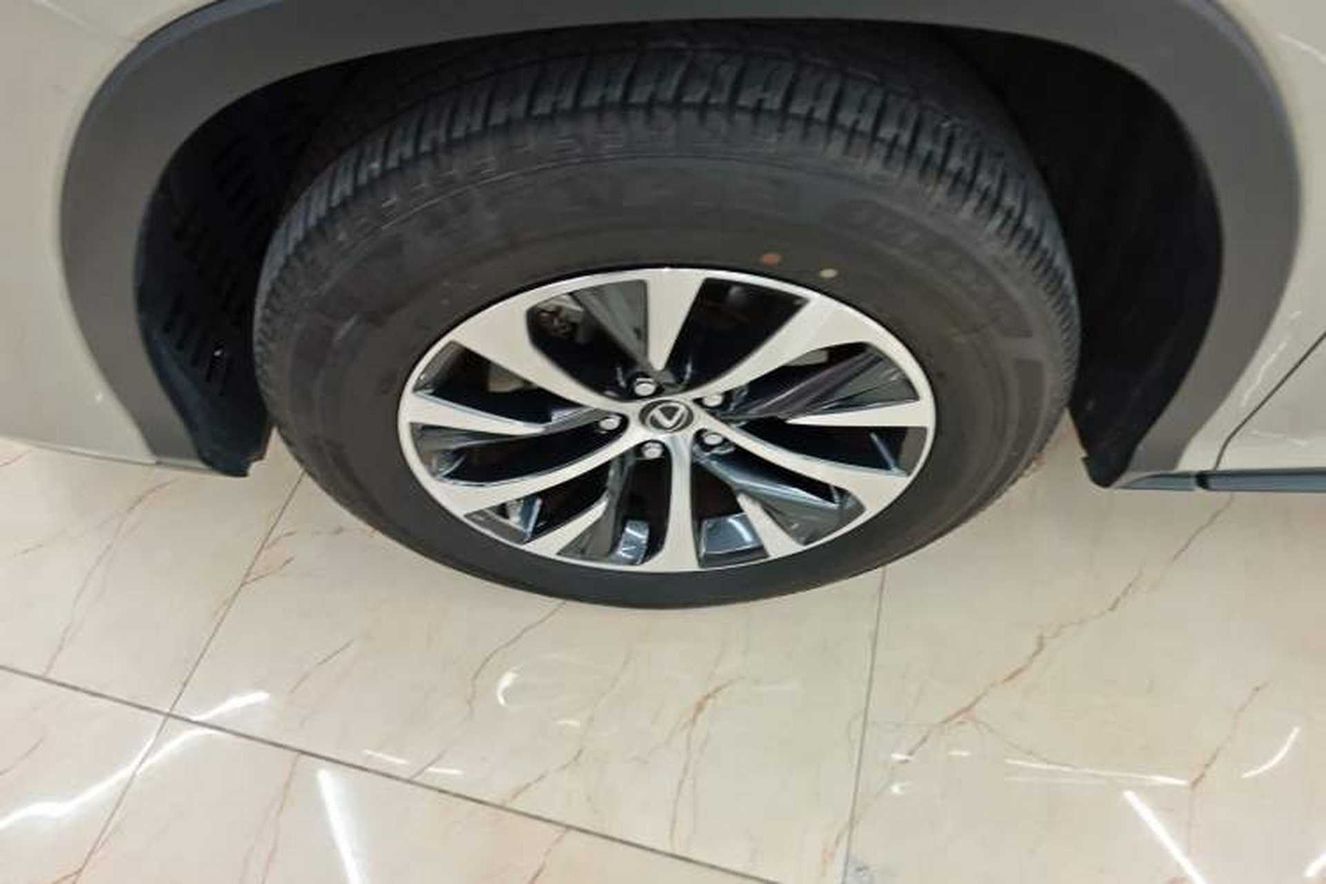 Used Lexus RX 2020 Revised Version 300 Two-Wheel Drive Elite Edition Left Front Wheel Hub