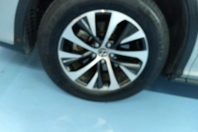 Used Lexus RX 2020 300 Two-Wheel Drive Elite Edition China VI Standard Left Front Wheel Hub