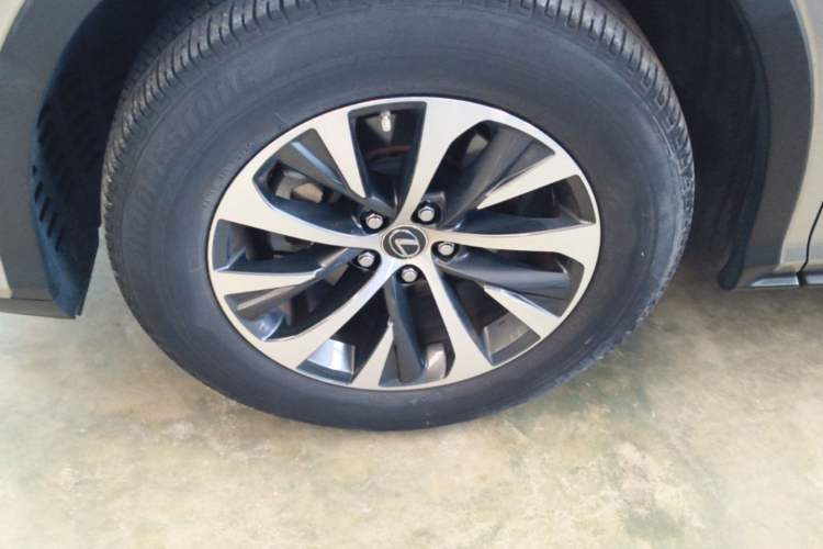 Used Lexus RX 2020 300 Two-Wheel Drive Elite Edition China VI Standard Left Front Wheel Hub