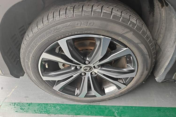 Used Lexus RX 2020 Facelifted 300 4x4 Elegant Edition Left Front Wheel Hub