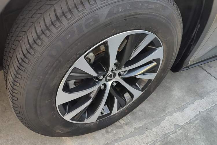 Used Lexus RX 2020 300 Two-Wheel Drive Comfort Edition China VI Standard Left Front Wheel Hub