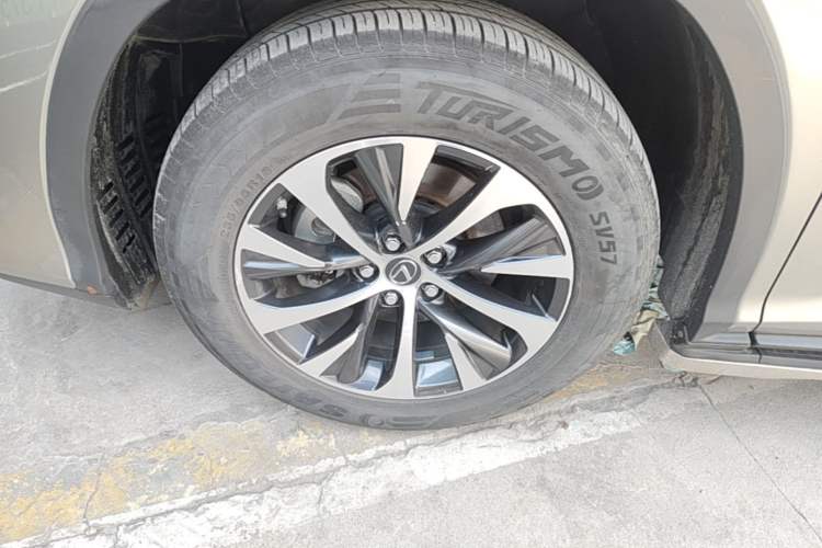 Used Lexus RX 2020 Revised Version 300 Two-Wheel Drive Elite Edition Left Front Wheel Hub