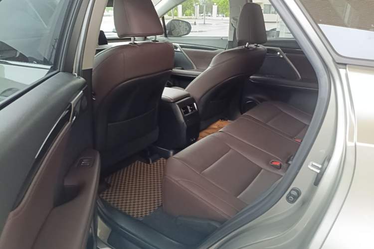 Used Lexus RX 2020 300 4x4 Elegant Edition China VI Left Rear Seat