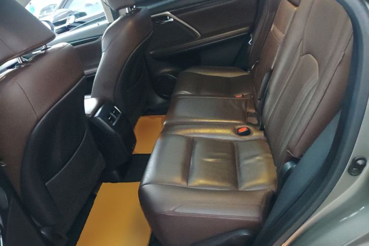Used Lexus RX 2020 300 4x4 Elegant Edition China VI Left Rear Seat