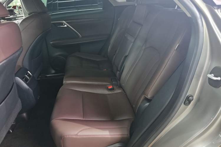 Used Lexus RX 2020 300 4x4 Elegant Edition China VI Left Rear Seat