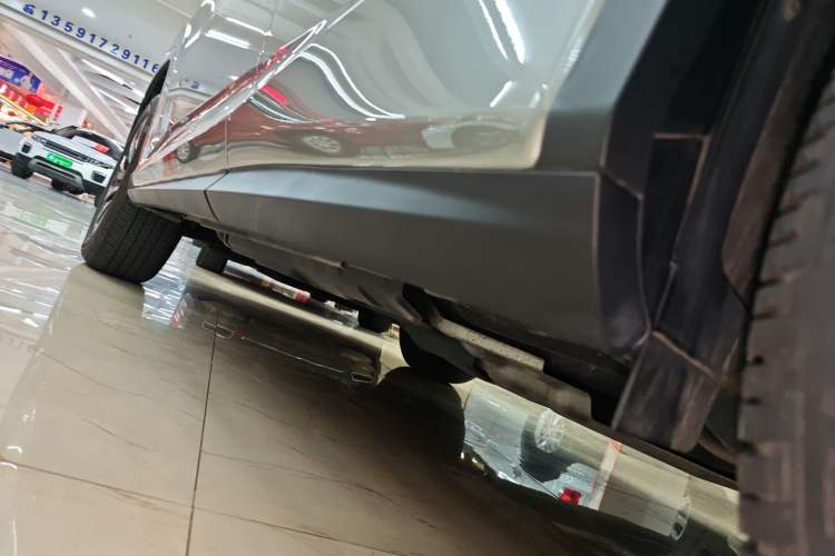 Used Lexus RX 2020 Revised Version 300 Two-Wheel Drive Elite Edition Left Side Sill
