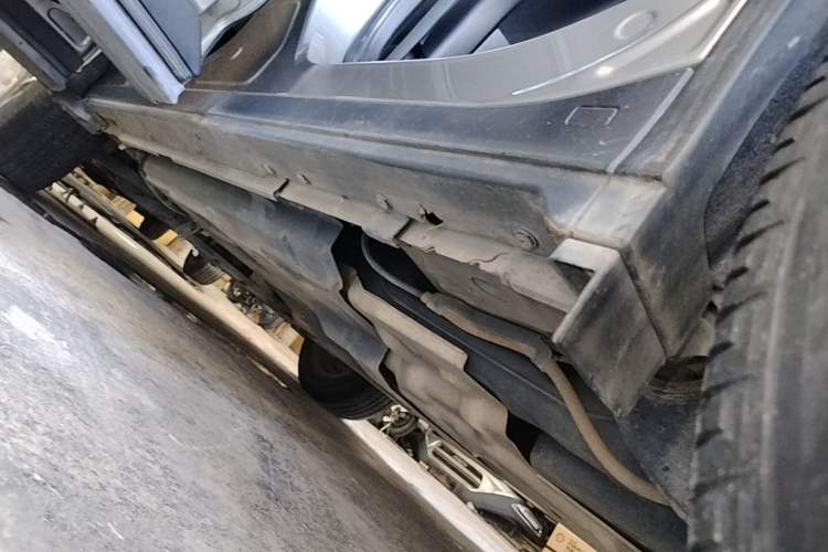 Used Lexus RX 2020 Revised Version 300 Two-Wheel Drive Elite Edition Left Side Sill