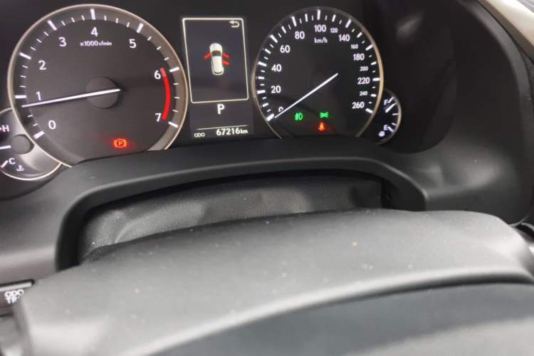 Used Lexus RX 2020 Revised Version 300 Two-Wheel Drive Elite Edition Odometer Close Up