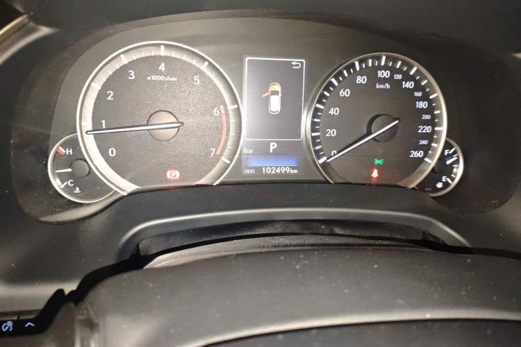 Used Lexus RX 2020 Revised Version 300 Two-Wheel Drive Elite Edition Odometer Close Up