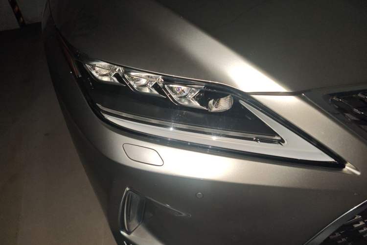 Used Lexus RX 2020 Revised Version 450h Four-Wheel Drive Elegant Edition Right Front Headlight