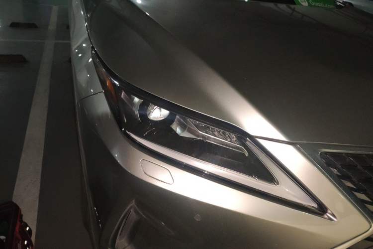 Used Lexus RX 2020 Revised Version 300 Two-Wheel Drive Elite Edition Right Front Headlight