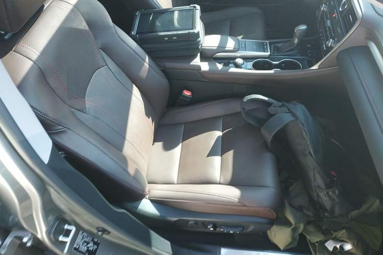 Used Lexus RX 2020 300 4x4 Elegant Edition China VI Right Front Seat