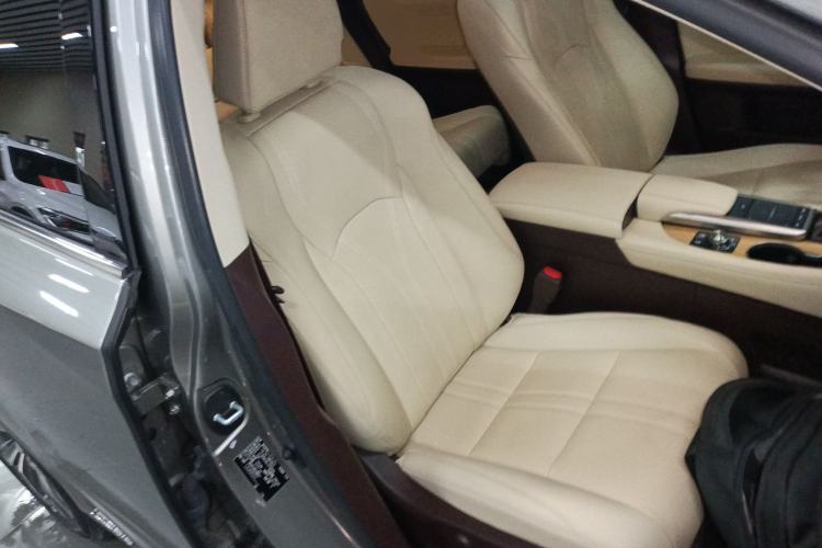 Used Lexus RX 2020 450h Four-Wheel Drive Luxury Edition China VI Standard Right Front Seat