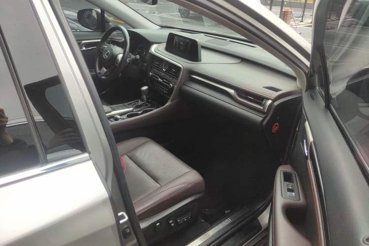 Used Lexus RX 2020 Facelifted 300 4x4 Elegant Edition Right Front Seat