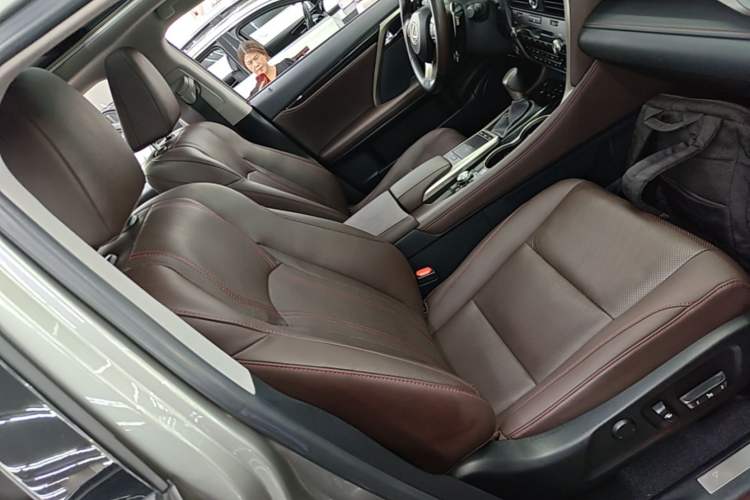 Used Lexus RX 2020 300 4x4 Elegant Edition China VI Right Front Seat