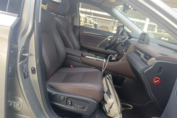Used Lexus RX 2020 Facelifted 300 4x4 Elegant Edition Right Front Seat