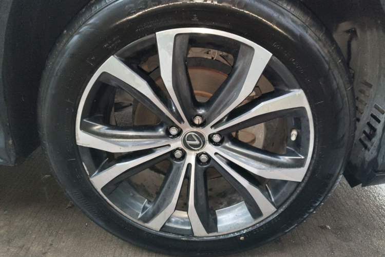 Used Lexus RX 2020 Facelifted 300 4x4 Elegant Edition Right Front Wheel Hub