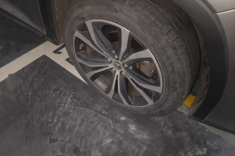 Used Lexus RX 2020 Facelifted 300 4x4 Elegant Edition Right Front Wheel Hub