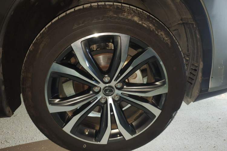 Used Lexus RX 2020 Revised Version 450h Four-Wheel Drive Elegant Edition Right Front Wheel Hub