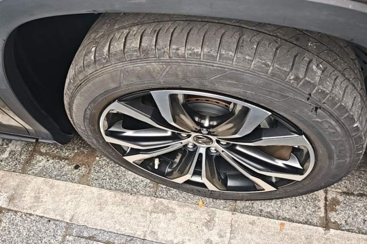Used Lexus RX 2020 Revised Version 450h Four-Wheel Drive Elegant Edition Right Front Wheel Hub