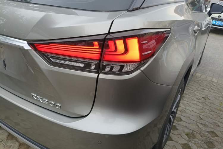 Used Lexus RX 2020 Revised Version 300 Two-Wheel Drive Elite Edition Right Rear Taillight