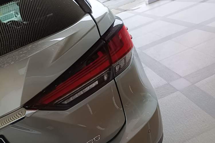 Used Lexus RX 2020 300 4x4 Elegant Edition China VI Right Rear Taillight