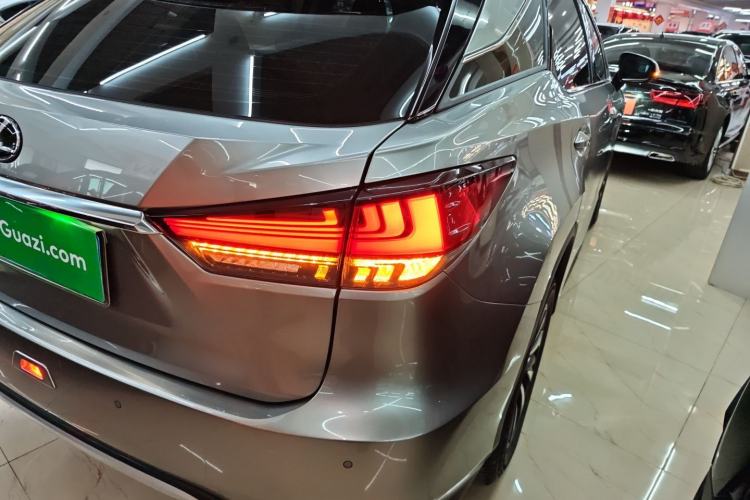 Used Lexus RX 2020 Revised Version 300 Two-Wheel Drive Elite Edition Right Rear Taillight
