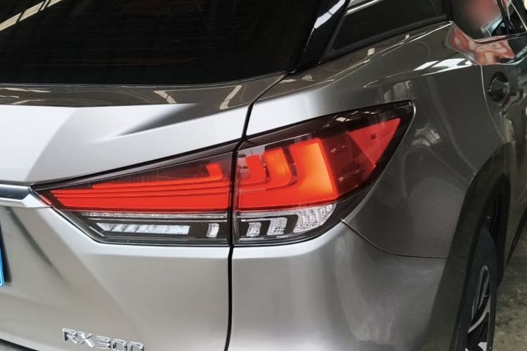 Used Lexus RX 2020 300 Two-Wheel Drive Elite Edition China VI Standard Right Rear Taillight