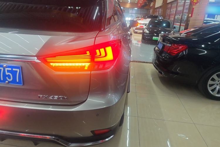 Used Lexus RX 2020 Revised Version 450h Four-Wheel Drive Elegant Edition Right Rear Taillight
