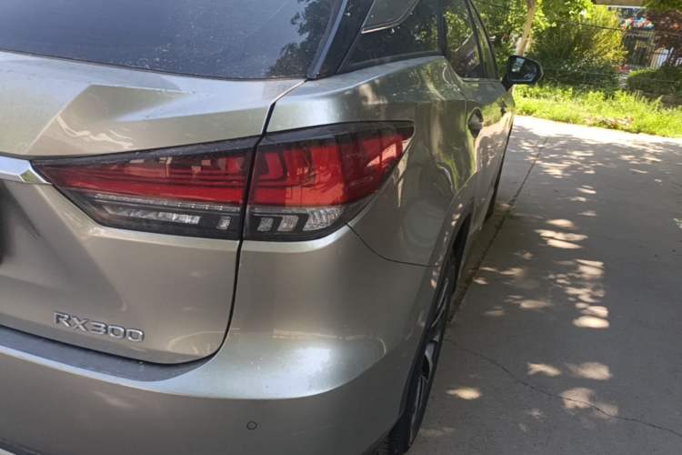 Used Lexus RX 2020 Revised Version 300 Two-Wheel Drive Comfort Edition Right Rear Taillight